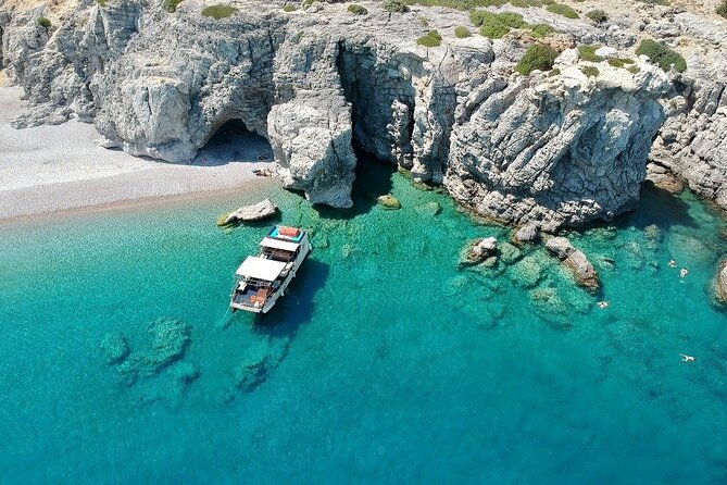 90-min-sunset-cruise-to-anthony-quinn-bay-with-unlimited-drinks