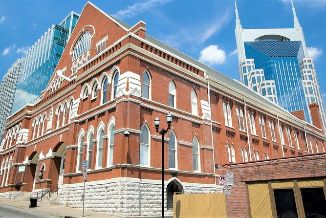 90-minute-legends-of-music-city-guided-historical-walking-tour