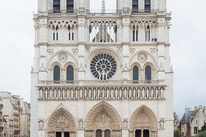 90-minutes-notre-dame-exterior-semi-private-tour