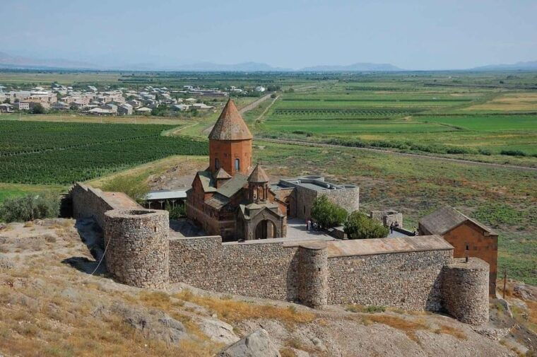 a-breathtaking-tour-of-khor-virap-with-wine-tasting-included