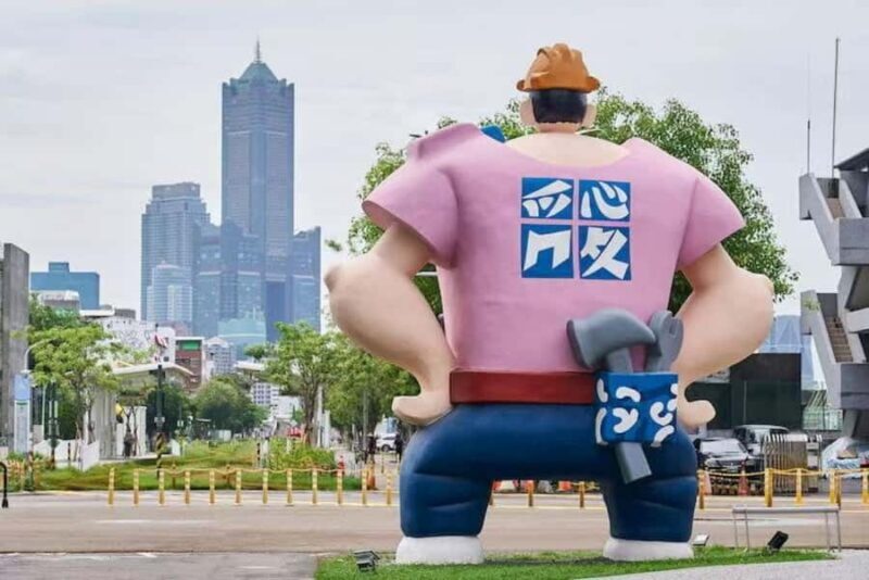 A Canvas of Faith and Art:A Poetic Day Trip to Kaohsiung - Key Points