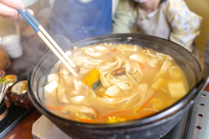 a-class-on-making-hoto-yamanashis-traditional-dish