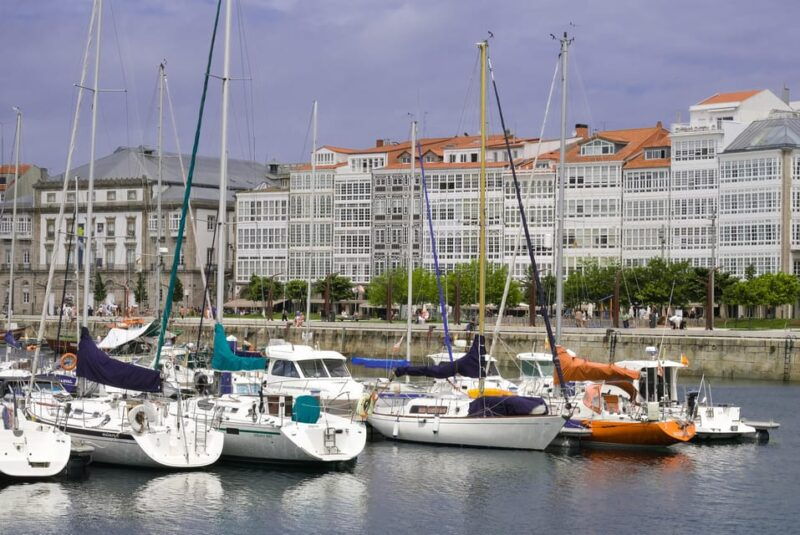 a-coruna-private-walking-tour-with-beer-or-wine
