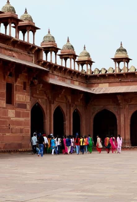 A Day Tour Fatehpur Sikri & Chand Baori from Agra with Guide - Key Points