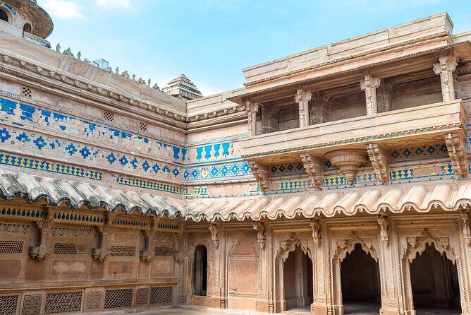 A Day Tour of Gwalior from Agra with Local Guide Service - Practical Details and What to Expect