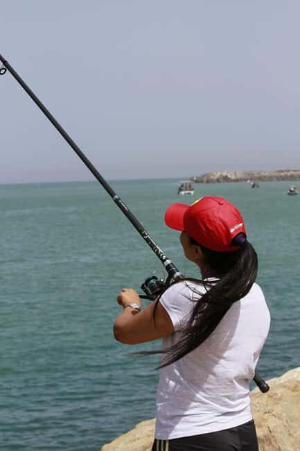 A day's fishing on the Atlantic coast (transport + lunch included) - Key Points
