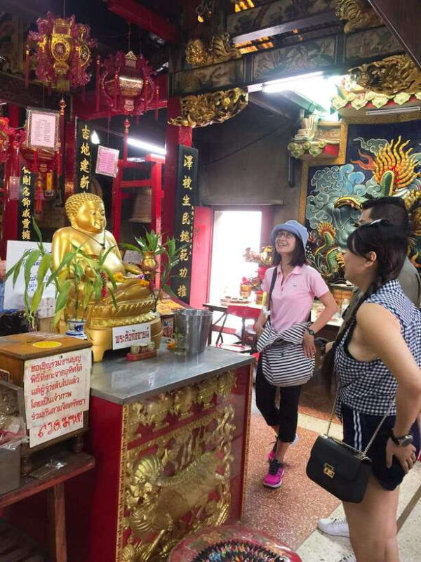 a-flavorful-journey-through-bangkoks-hidden-food-gems