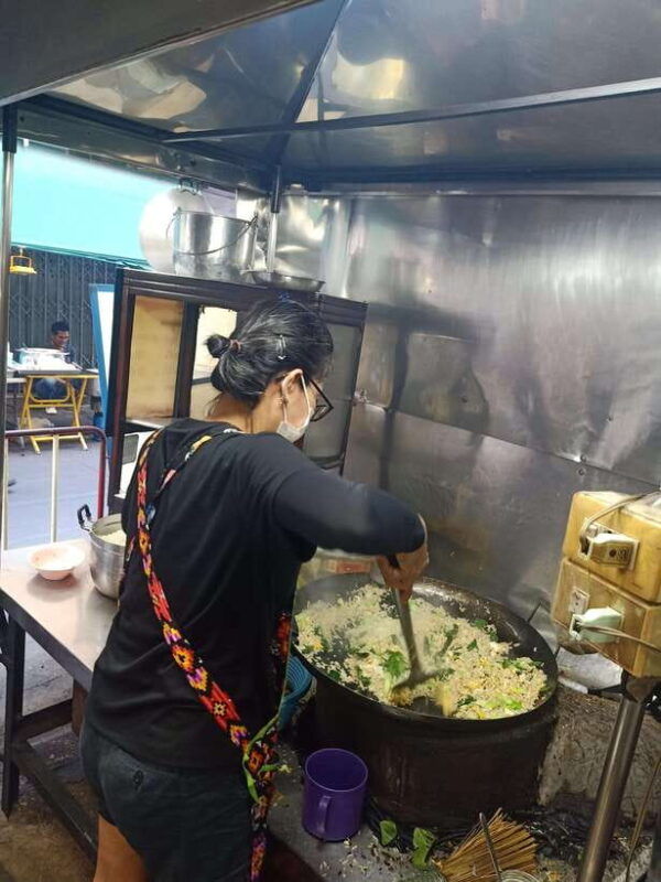 a-flavorful-journey-through-bangkoks-hidden-food-gems