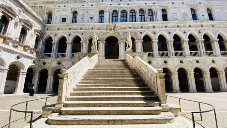 a-full-day-in-venice-with-multiple-guided-tours