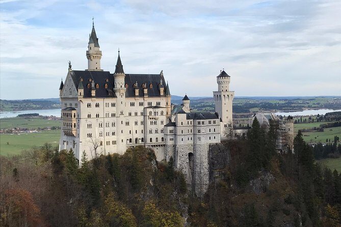 A Full Day Private Tour of Neuschwanstein Castle from Garmisch-Partenkirchen - What to Expect and Tips
