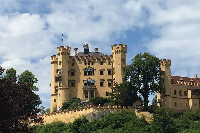 A Full Day Private Tour of Neuschwanstein Castle from Garmisch-Partenkirchen - Authentic Experiences Based on Reviews