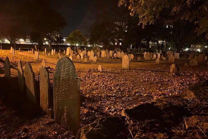 a-ghost-hunting-tour-specters-and-apparitions-in-salem