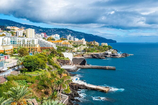 a-great-tuk-tuk-adventure-tour-at-cabo-girao-skywalk-2