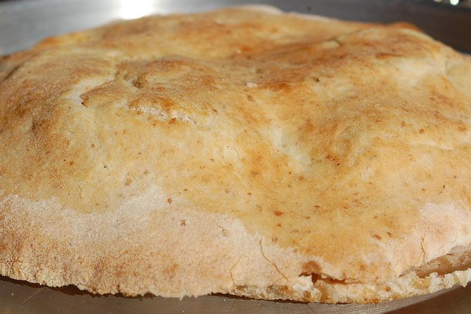 a-guided-floating-tour-of-florence-with-typical-food-and-wine