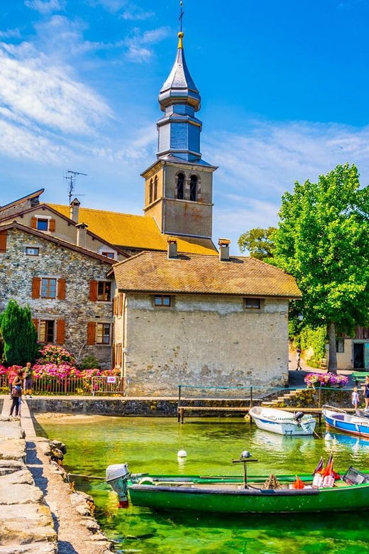 A guided tour of the medieval village of Yvoire - Key Points