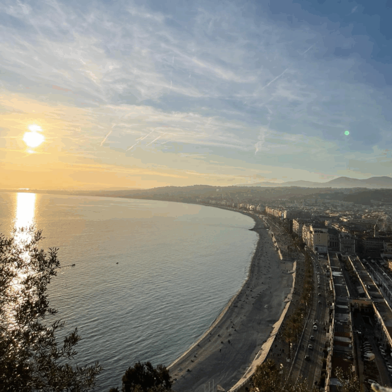 a-guided-walking-tour-through-the-charming-streets-of-nice