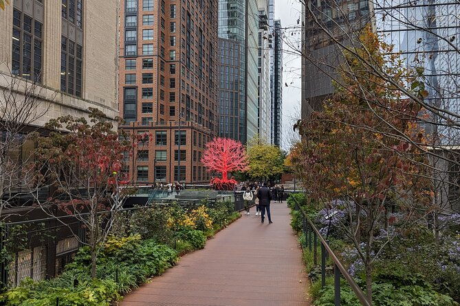 a-half-day-walk-between-the-skyscraper-clusters-of-manhattan