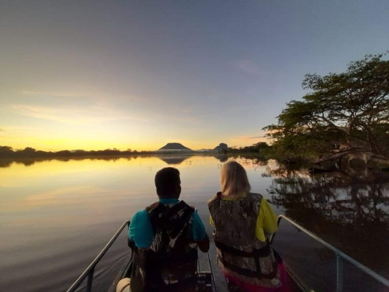 a-hidden-gem-in-sigiriya-magical-boat-journey