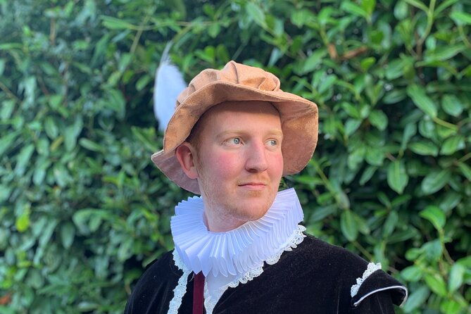 a-historical-tour-of-warwick-with-queen-elizabeths-secret-lover