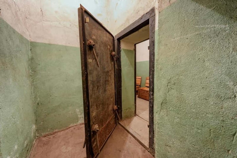 A Journey Through Abandoned Wonders - Tbilisi Urbex Tour - In-Depth Review of the Experience