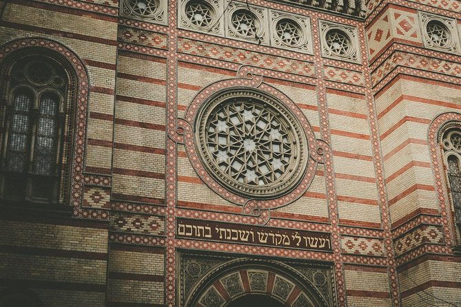 a-journey-through-jewish-budapest-walking-tour-2