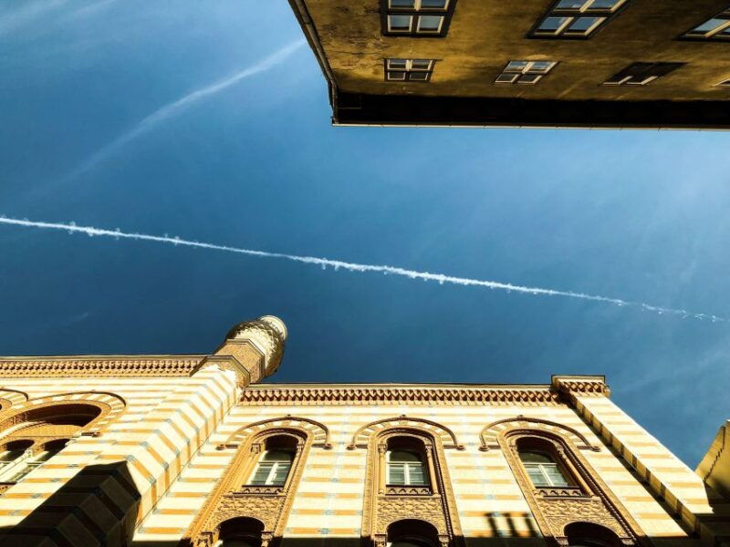 a-journey-through-jewish-budapest-walking-tour-5