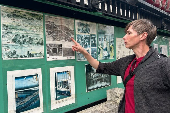 a-meal-with-useful-travel-information-and-itinerary-consultation