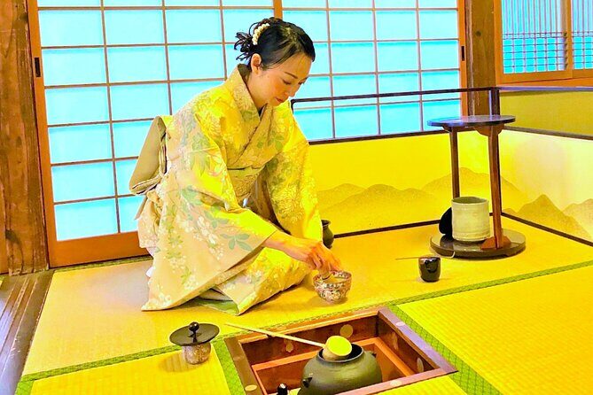 A perfect Japanese experience: Tea Ceremony and Mochi Forming - A Closer Look at the Japanese Tea Ceremony and Wagashi Making Tour