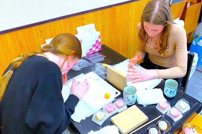 A perfect Japanese experience: Tea Ceremony and Mochi Forming - Practical Details & Value