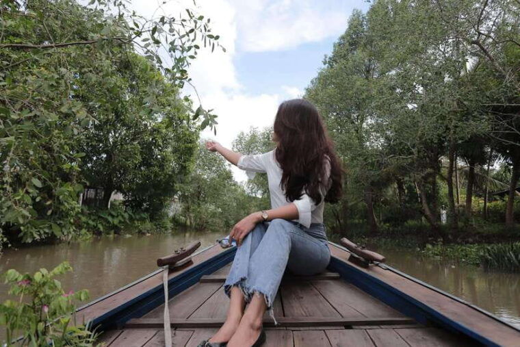a-premium-journey-through-can-tho-small-canals