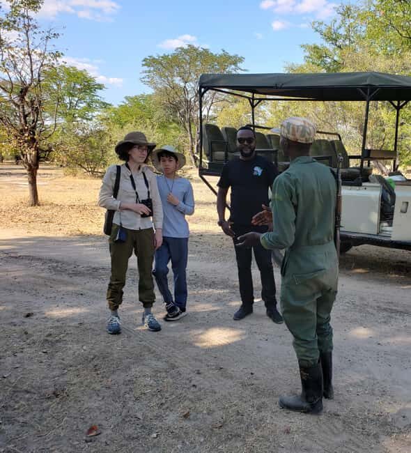 A Private Game Drive Plus White Rhino short walk - Who Is This Tour Best Suited For?