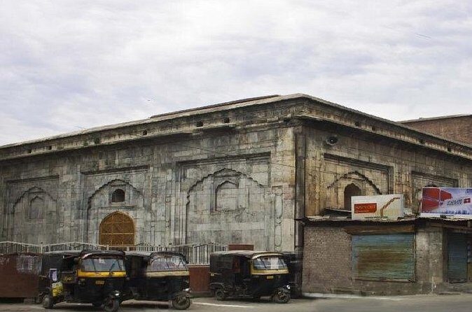 A Private Guided Walking Tour Of Old Srinagar With Lunch - FAQs