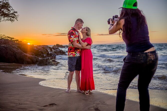 a-romantic-photoshoot-for-2-in-maui-2