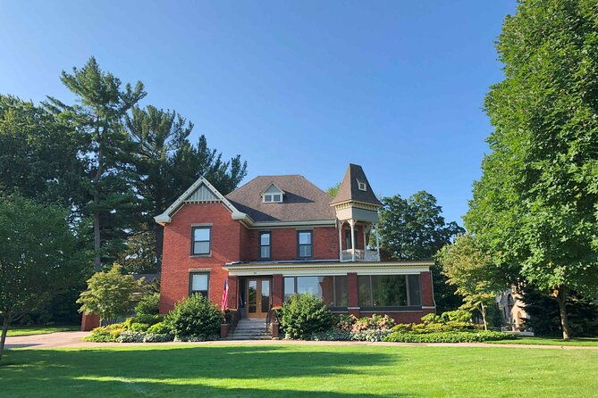 a-self-guided-walking-audio-tour-of-holland-michigan