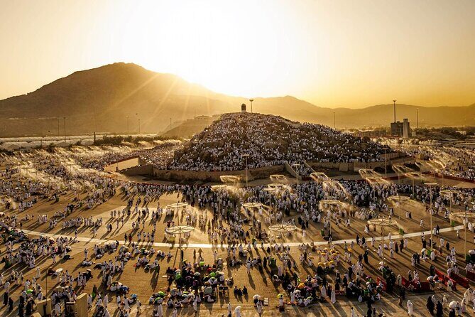 A Spiritual Journey Through the Holy Sites of Makkah - A Spiritual Journey Through the Holy Sites of Makkah