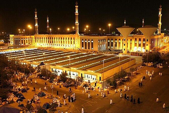 A Spiritual Journey Through the Holy Sites of Makkah - Key Points