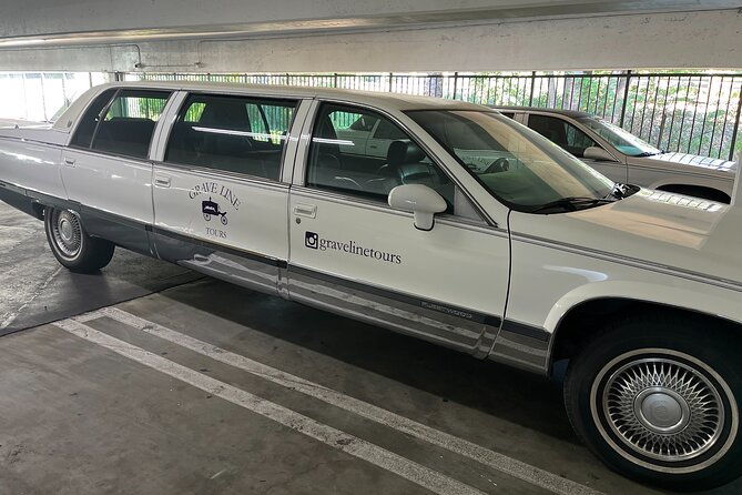 a-star-is-torn-funeral-limo-tour-of-la