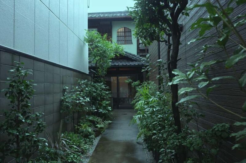 A sushi workshop with a local instructor in a century-old - A Closer Look at the Experience