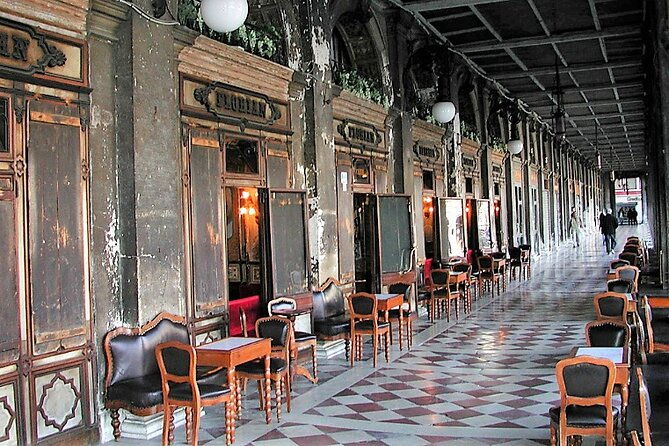 a-sweet-stroll-through-venice-pastries-chocolate-and-gelato