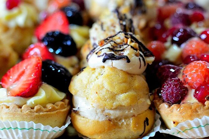 a-sweet-stroll-through-venice-pastries-chocolate-and-gelato