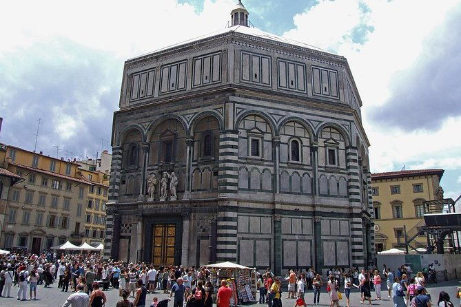 a-sweet-walking-in-florence-from-rome