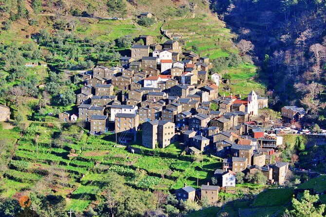 a-tour-between-cascades-and-schist-villages-piodao