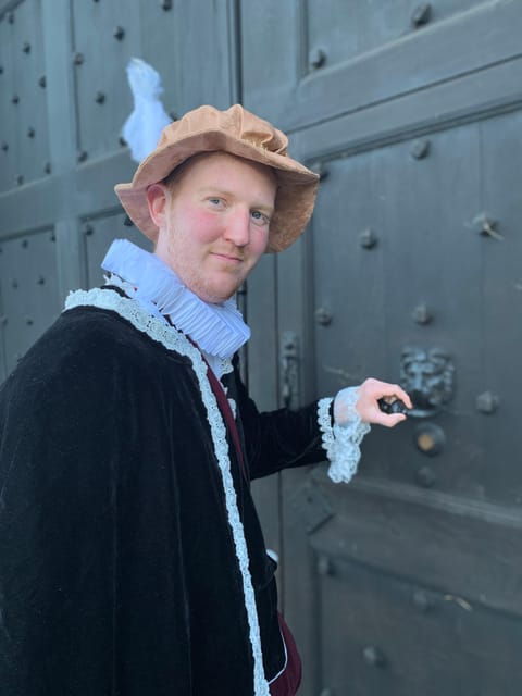 a-tour-of-warwick-with-queen-elizabeths-secret-lover