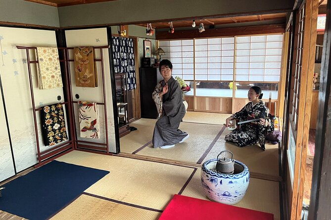 a-traditional-tatami-room-dance-by-sumiyoshi-shachu-kagoshima