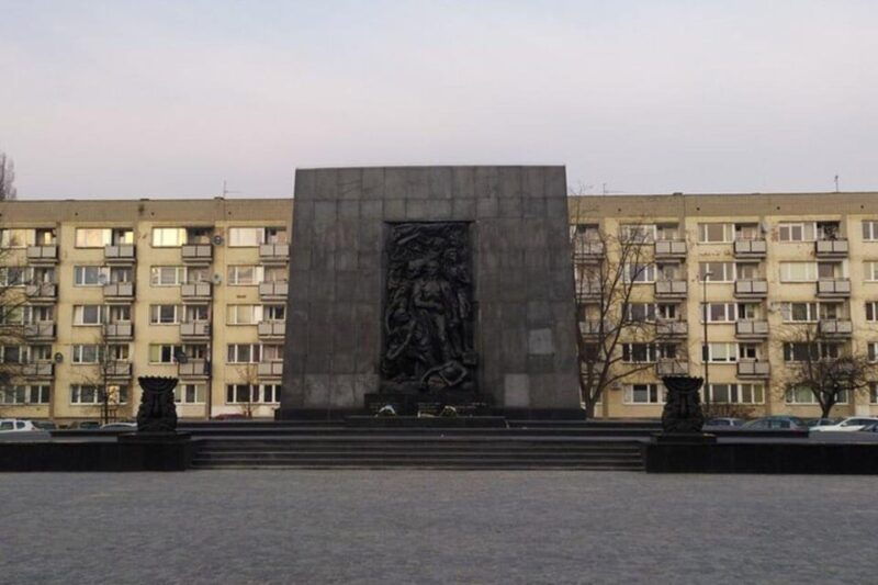 a-unique-walking-tour-of-jewish-warsaw-past-and-present