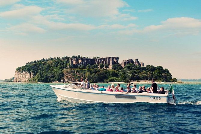 a-walking-tour-and-a-mini-cruise-in-sirmione