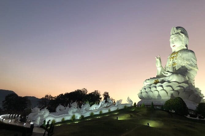 A wonderful day tour : Nice temples in town, THA-Myanmar Border. - Key Points