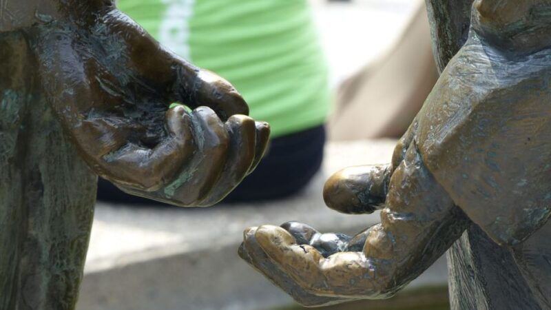 aachen-old-town-guided-fountain-rally