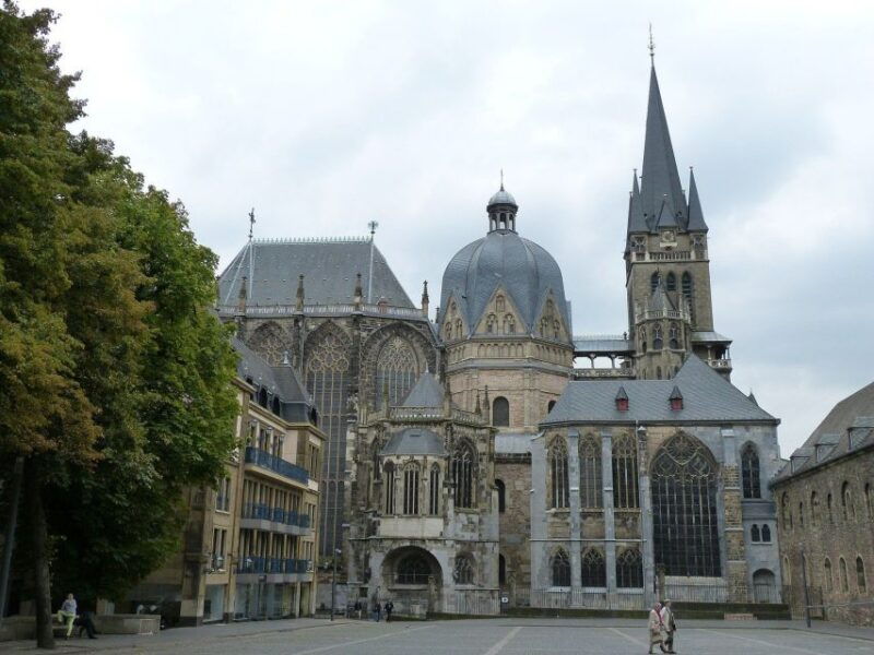 aachen-private-walking-tour-with-a-professional-guide