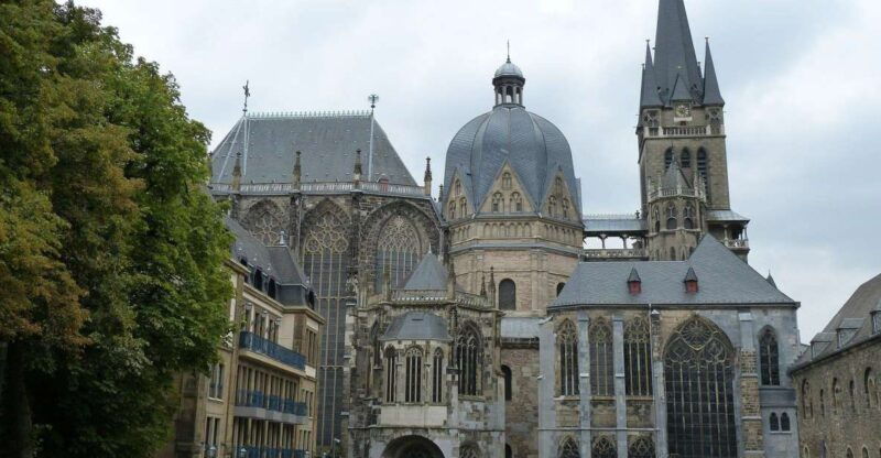 aachen-private-walking-tour-with-a-professional-guide